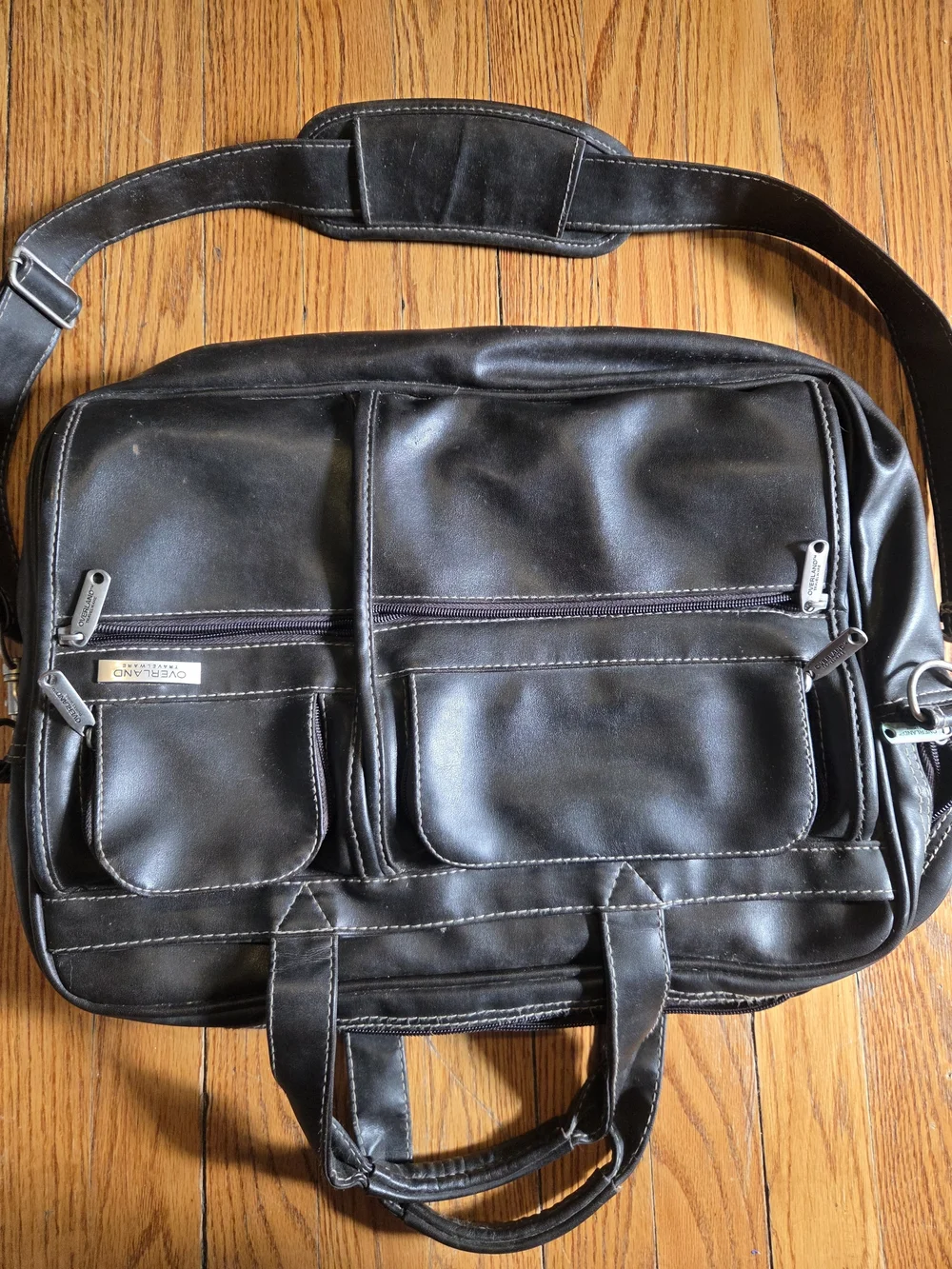 Men’s Black Laptop Messenger Bag